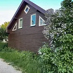 Charming Rustic House Hideaway