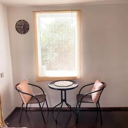 Charming Rustic House Hideaway Apartman