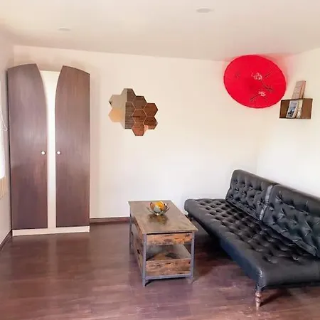 Charming Rustic House Hideaway Apartman