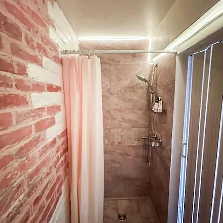 Charming Rustic House Hideaway Apartman *